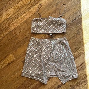 White fox Boutique Tan/ silver glitter 2 piece size small